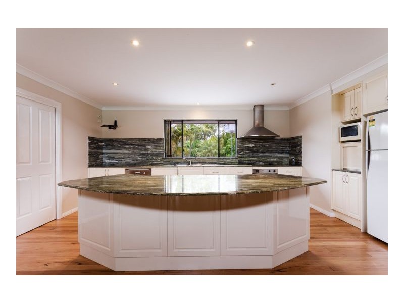 1 Windamere Place, Old Bar NSW 2430