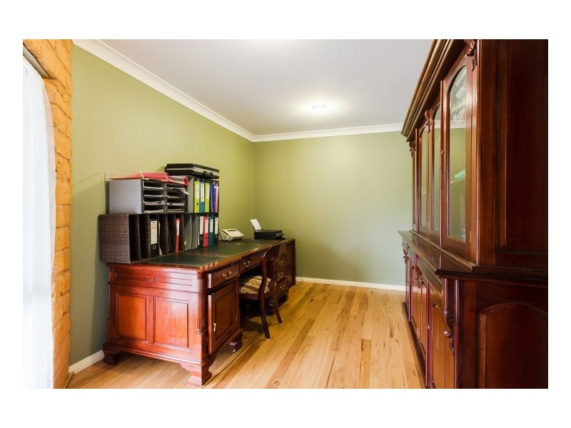 1 Windamere Place, Old Bar NSW 2430