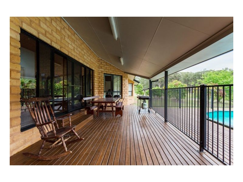 1 Windamere Place, Old Bar NSW 2430