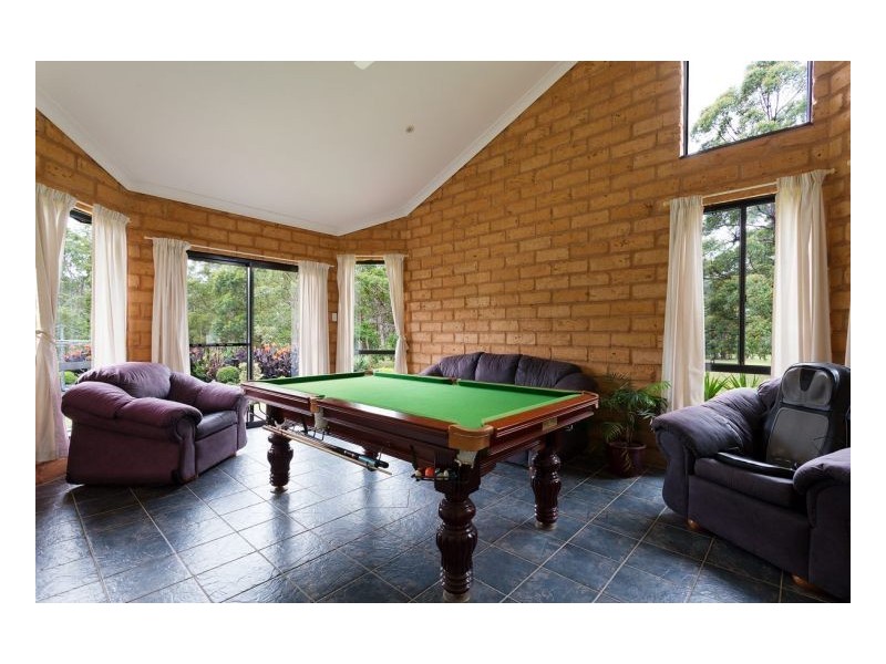 1 Windamere Place, Old Bar NSW 2430