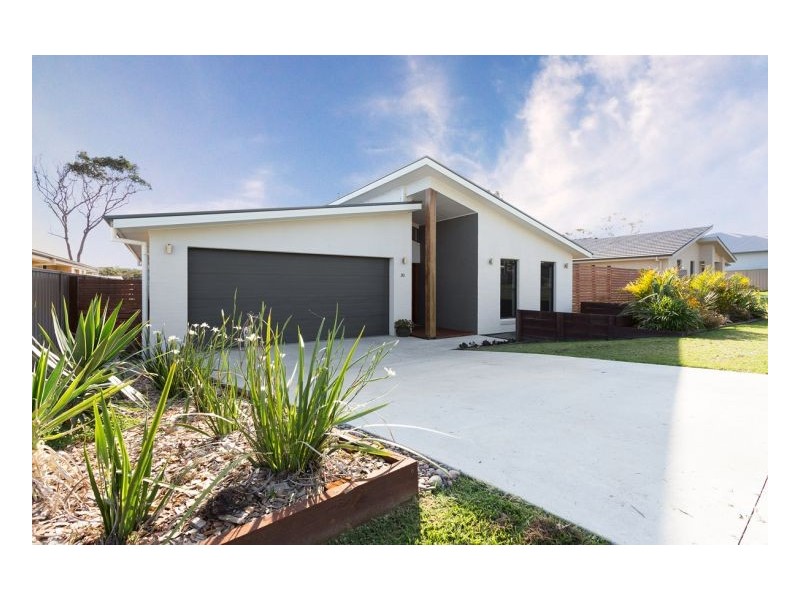 30 Shantull Drive, Wallabi Point NSW 2430