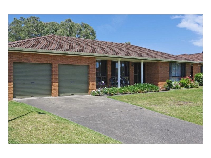 34 Joel Drive, Old Bar NSW 2430