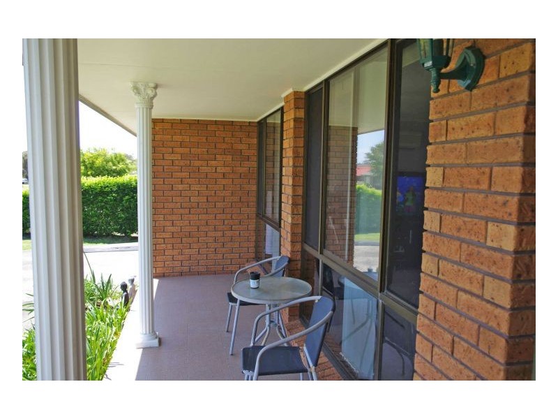 34 Joel Drive, Old Bar NSW 2430