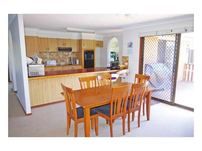 34 Joel Drive, Old Bar NSW 2430