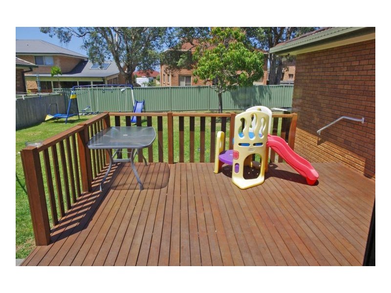 34 Joel Drive, Old Bar NSW 2430