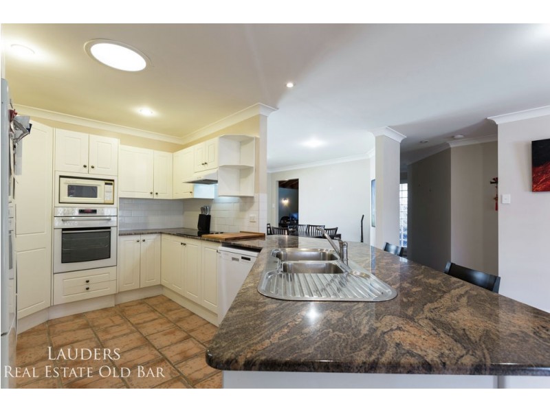 51 Gannet Crescent, Old Bar NSW 2430