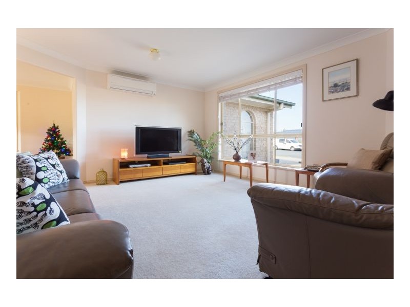 29 Pryor Crescent, Old Bar NSW 2430