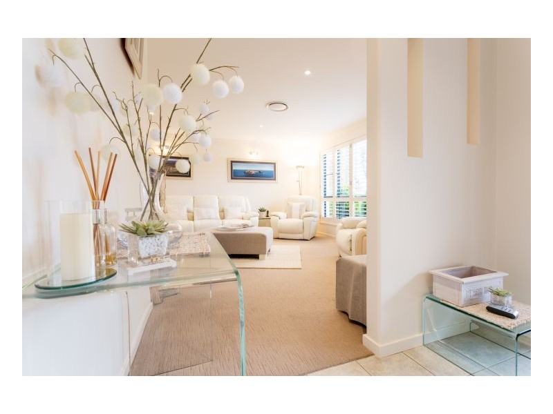 6 Spinnaker Cove, Wallabi Point NSW 2430
