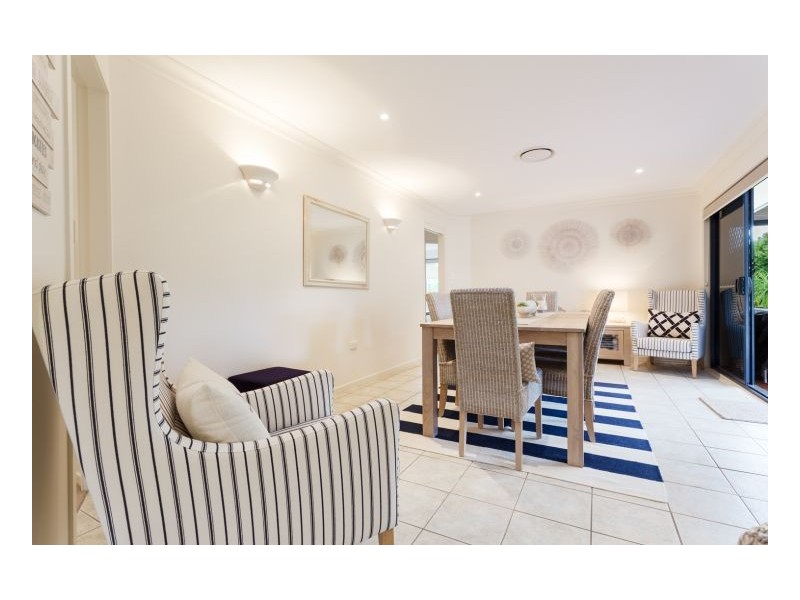 6 Spinnaker Cove, Wallabi Point NSW 2430