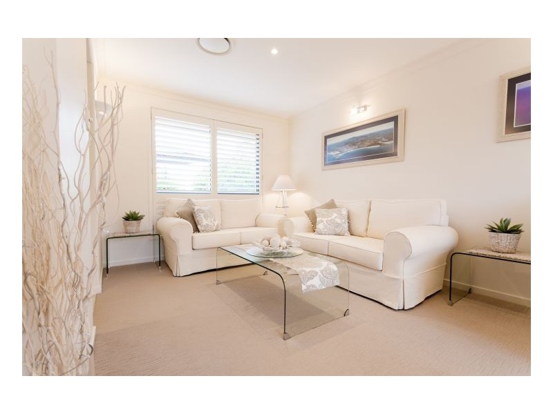 6 Spinnaker Cove, Wallabi Point NSW 2430