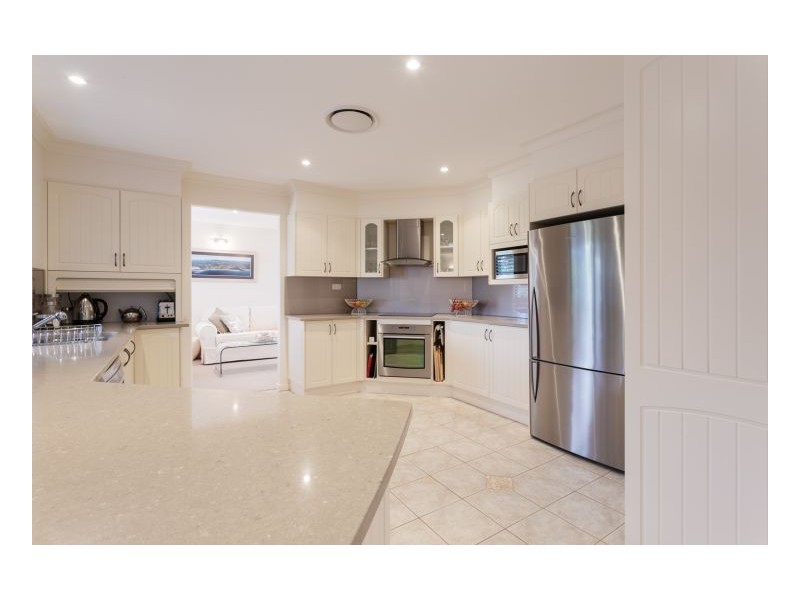 6 Spinnaker Cove, Wallabi Point NSW 2430