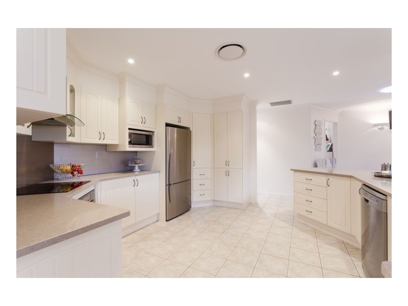 6 Spinnaker Cove, Wallabi Point NSW 2430