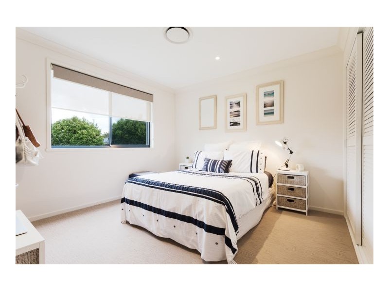 6 Spinnaker Cove, Wallabi Point NSW 2430