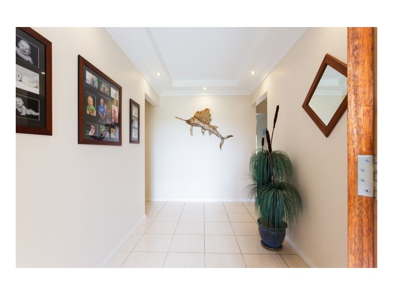 11 Ivy Crescent, Old Bar NSW 2430