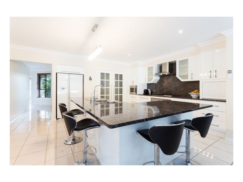 11 Ivy Crescent, Old Bar NSW 2430