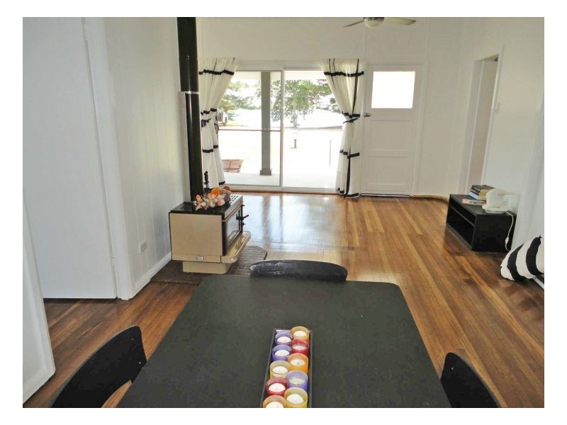 83 Main Road, Manning Point NSW 2430