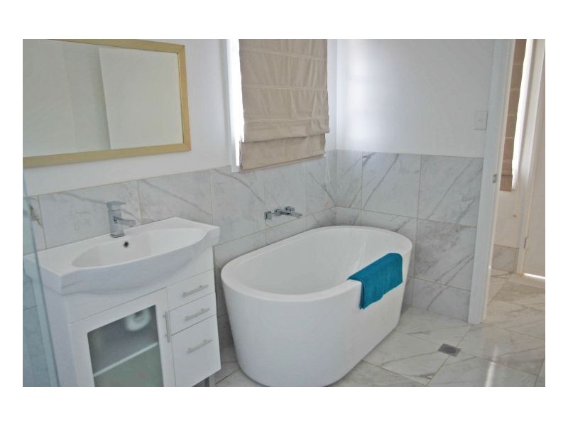 83 Main Road, Manning Point NSW 2430