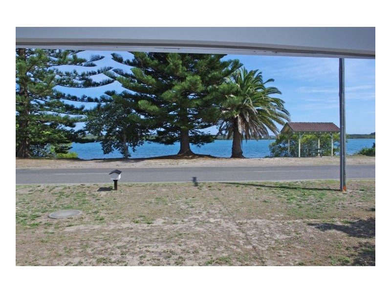 83 Main Road, Manning Point NSW 2430