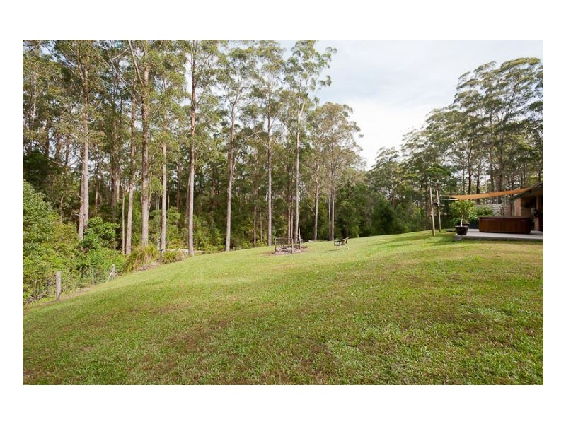 11 Rainforest Drive, Mitchells Island NSW 2430