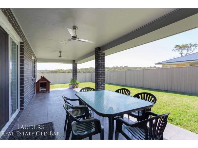 26 Shantull Drive, Wallabi Point NSW 2430