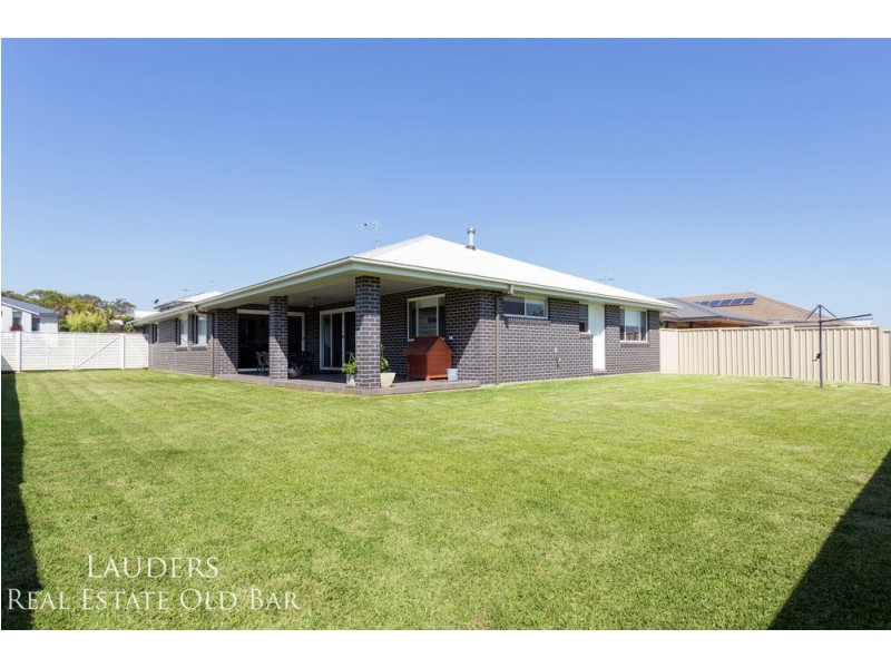 26 Shantull Drive, Wallabi Point NSW 2430
