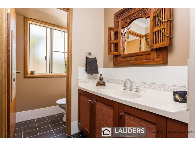 31 Gannet Crescent, Old Bar NSW 2430