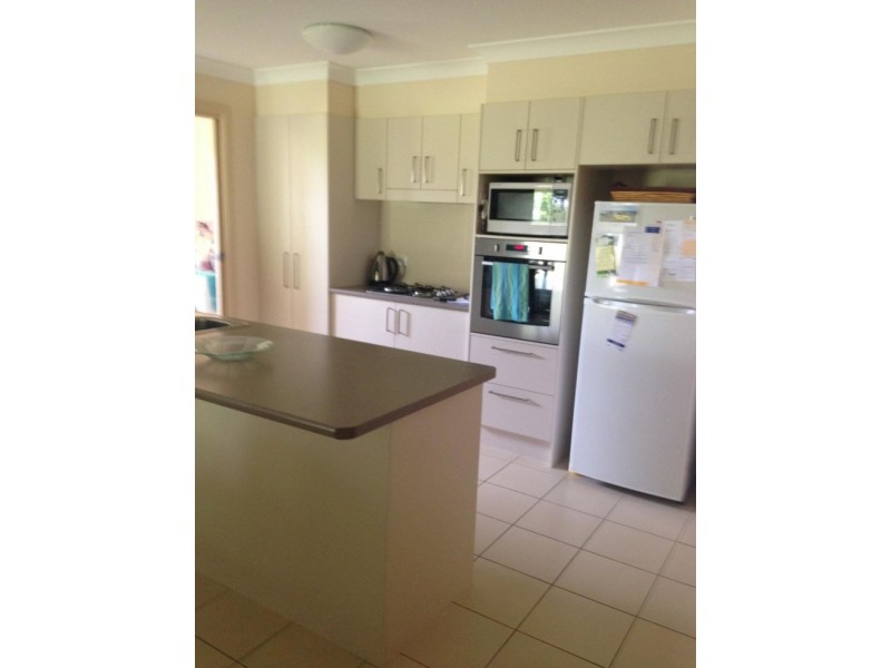 2a Eagle Close, Old Bar NSW 2430