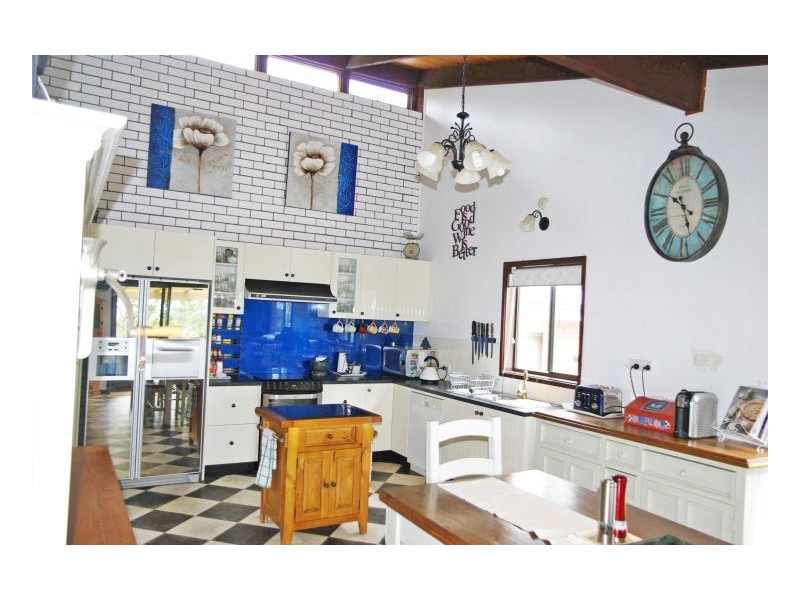 8 Seaview Close, Rainbow Flat NSW 2430