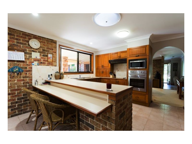 27 Kolinda Drive, Old Bar NSW 2430