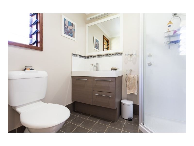 27 Kolinda Drive, Old Bar NSW 2430