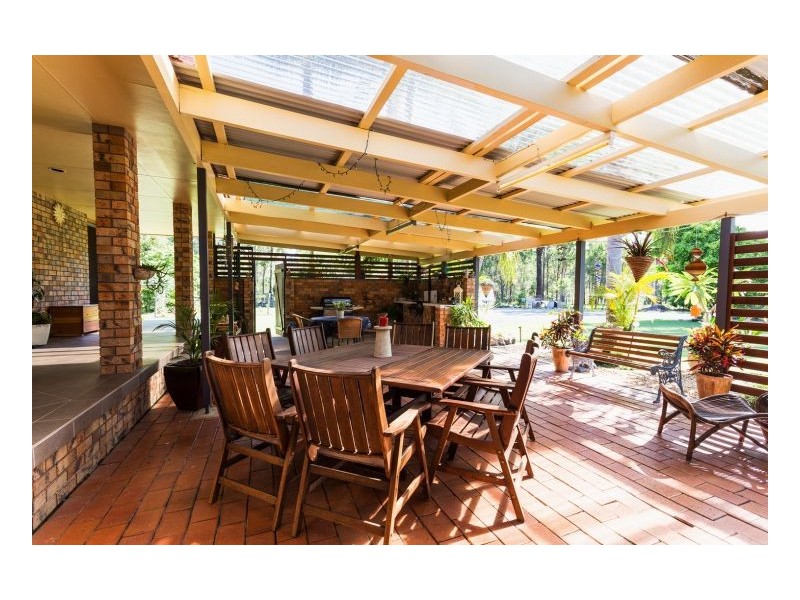 27 Kolinda Drive, Old Bar NSW 2430