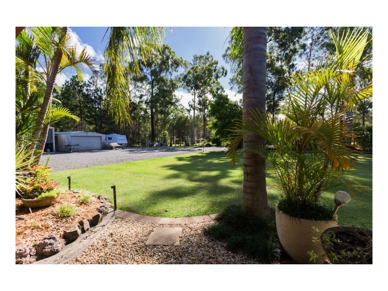 27 Kolinda Drive, Old Bar NSW 2430