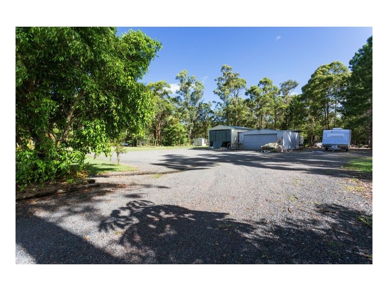 27 Kolinda Drive, Old Bar NSW 2430
