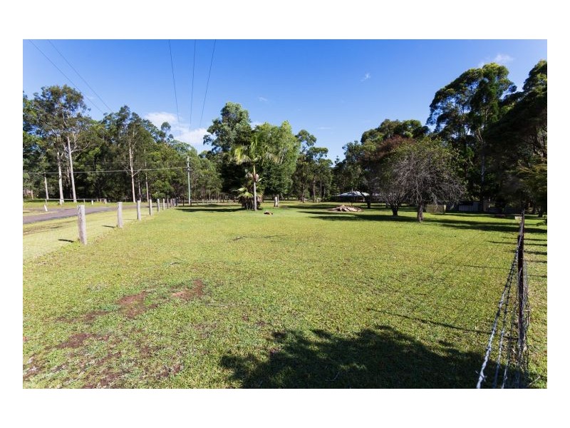 27 Kolinda Drive, Old Bar NSW 2430