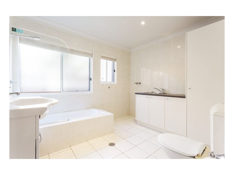 Unit 2, 3/38 lewis street, Old Bar NSW 2430