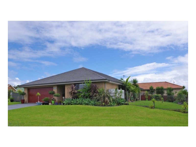 42 Ivy Crescent, Old Bar NSW 2430