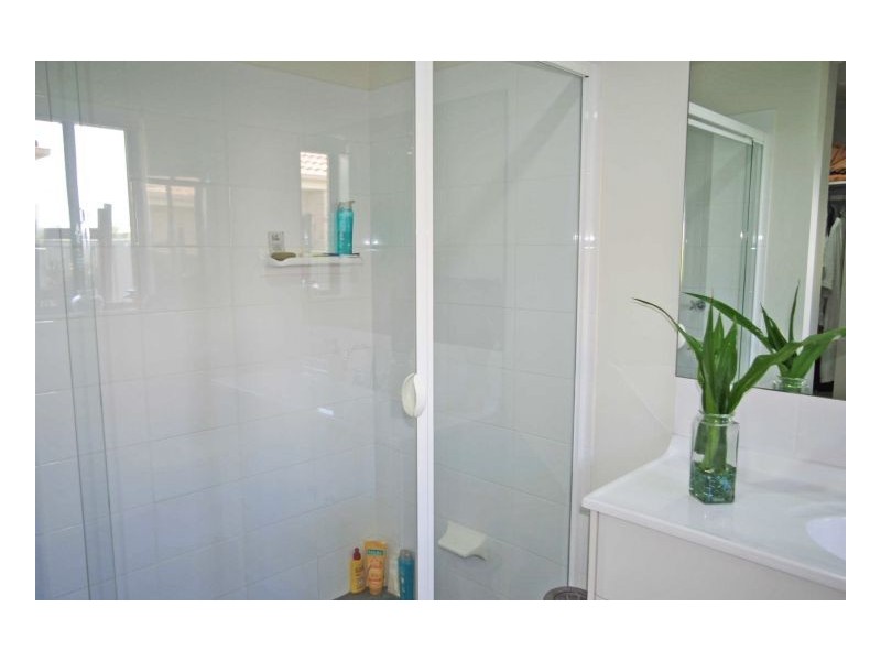 42 Ivy Crescent, Old Bar NSW 2430