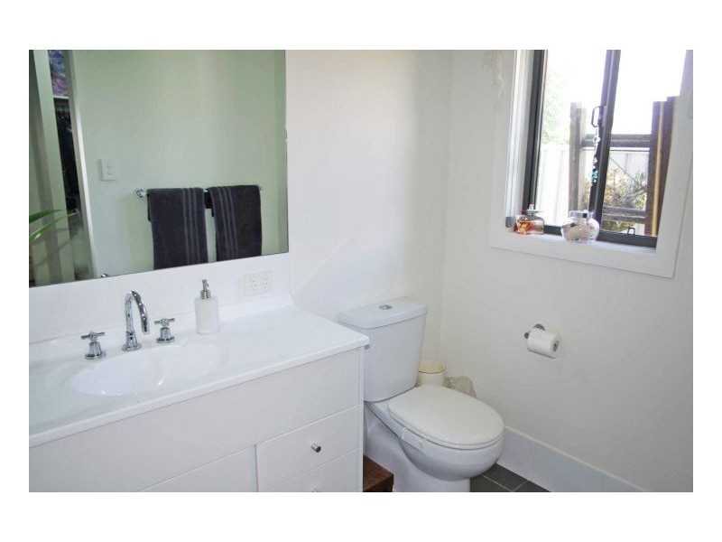 42 Ivy Crescent, Old Bar NSW 2430