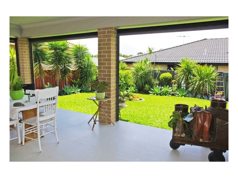 42 Ivy Crescent, Old Bar NSW 2430
