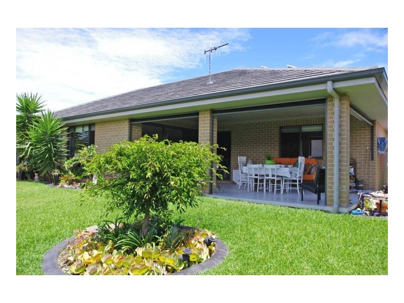 42 Ivy Crescent, Old Bar NSW 2430