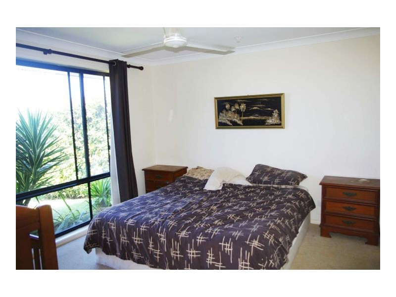 32 Mistral Place, Old Bar NSW 2430