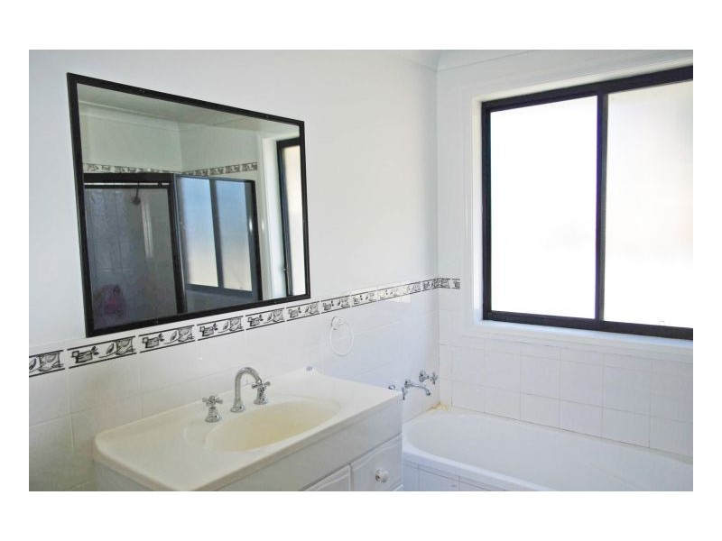 32 Mistral Place, Old Bar NSW 2430