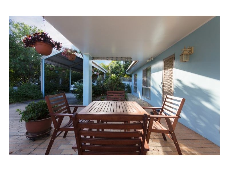 4 Seasound Close, Old Bar NSW 2430