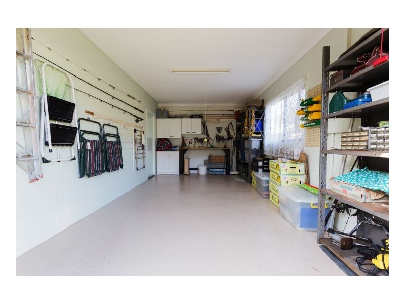 4 Seasound Close, Old Bar NSW 2430