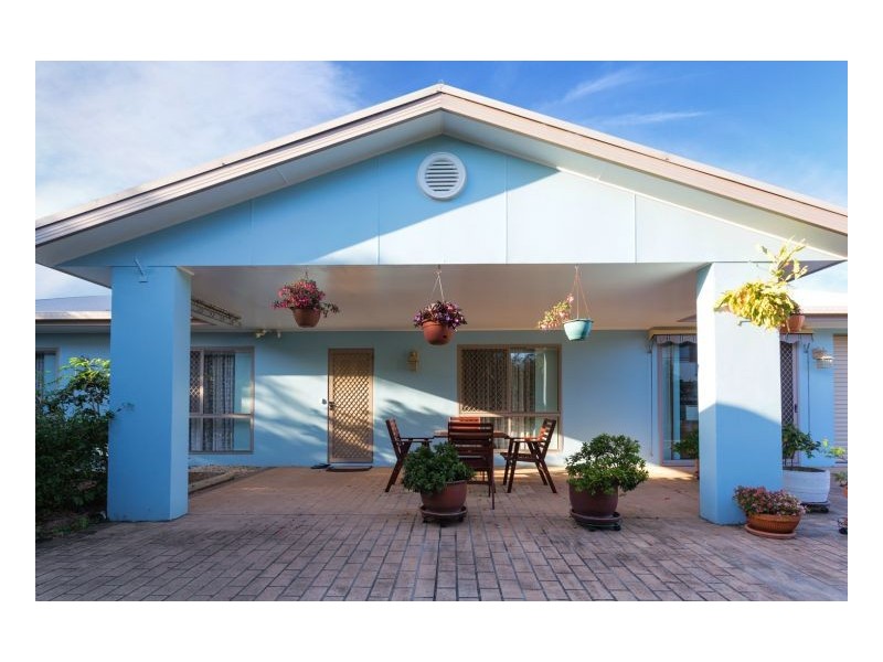 4 Seasound Close, Old Bar NSW 2430