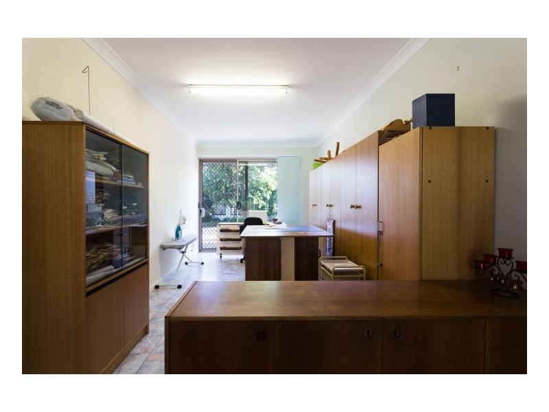 4 Seasound Close, Old Bar NSW 2430