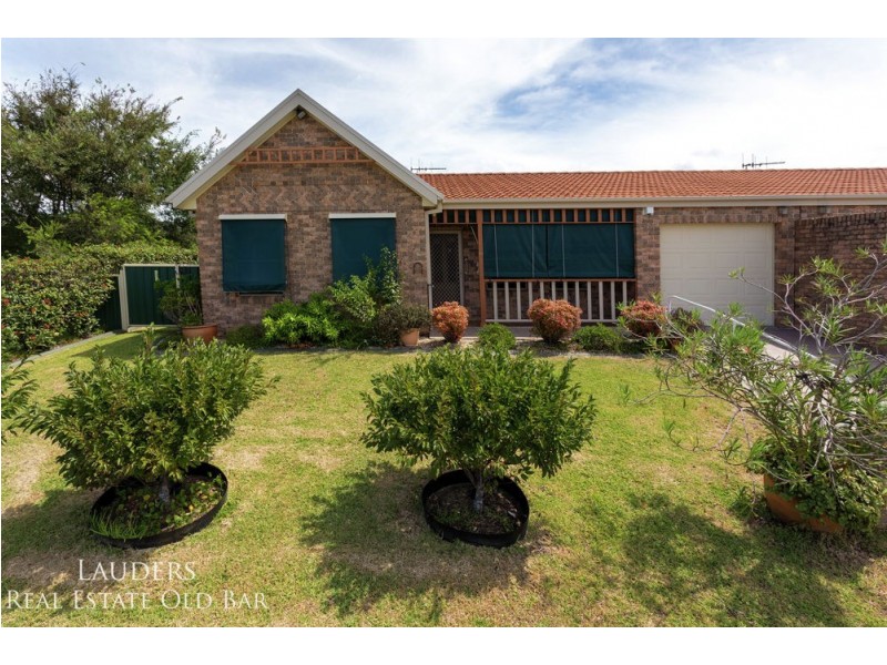 31 Medowie Road, Old Bar NSW 2430