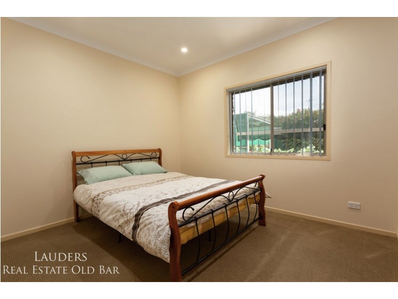 31 Medowie Road, Old Bar NSW 2430