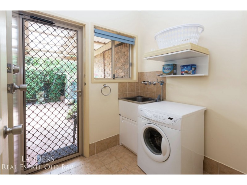 31 Medowie Road, Old Bar NSW 2430