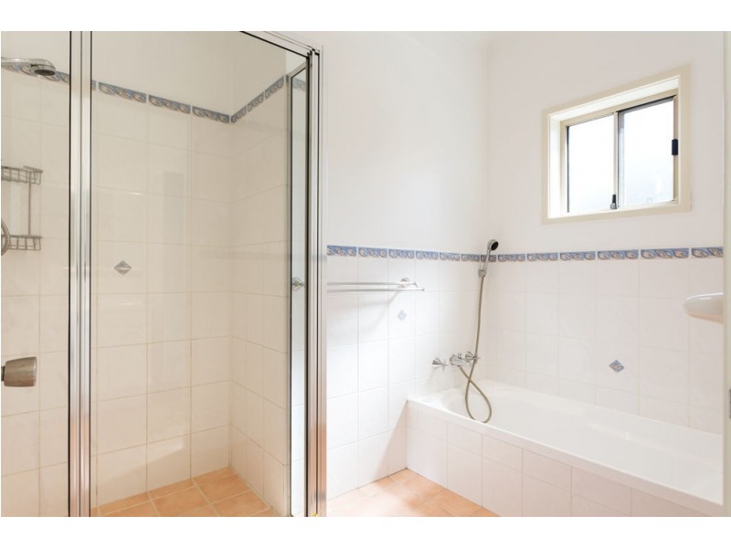 33 Medowie Road, Old Bar NSW 2430